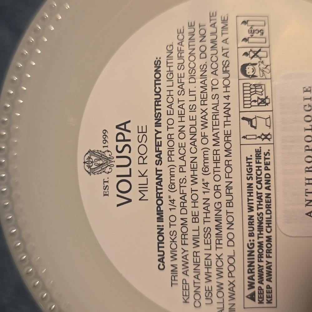 ♥️BUY 2 GET 1 FREE Voluspa Floral Milk Rose Glass Candle, Milk Rose, 45.00 USD - Picture 12 of 16